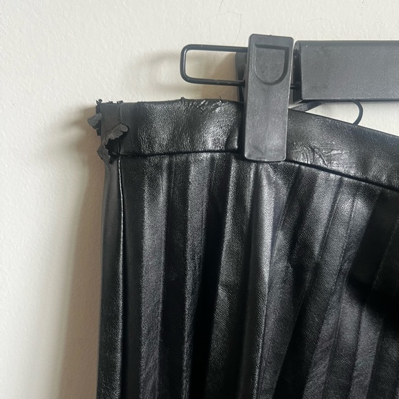 J Crew Vegan Leather Pleated Skirt - Picture 6 of 7